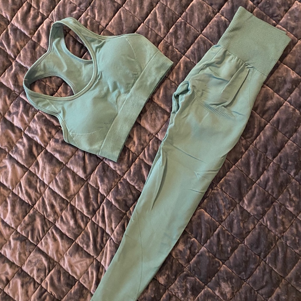 Amazon Workout Set